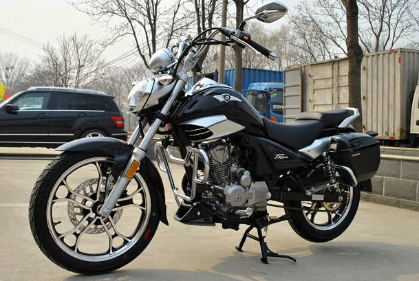 一万五左右入手摩托,这3款机车性能强悍,皮实,两款"太子"!