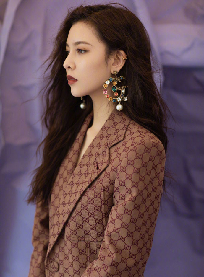 宋妍霏精美壁纸,是复古潮流女孩的典范!