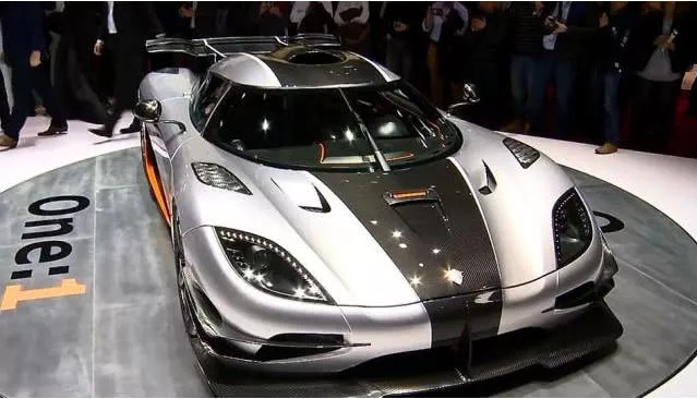 吉尼斯世界之最:世界上最大的脚你见过吗?网友:顶我两个头!