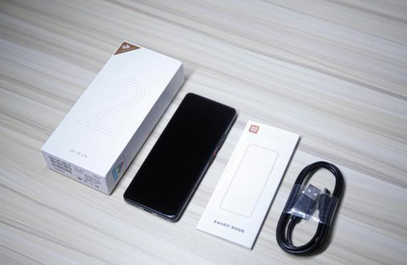 小米最近推出了新一代多亲ai助手,型号为qin2,只要499元的价格,是非常