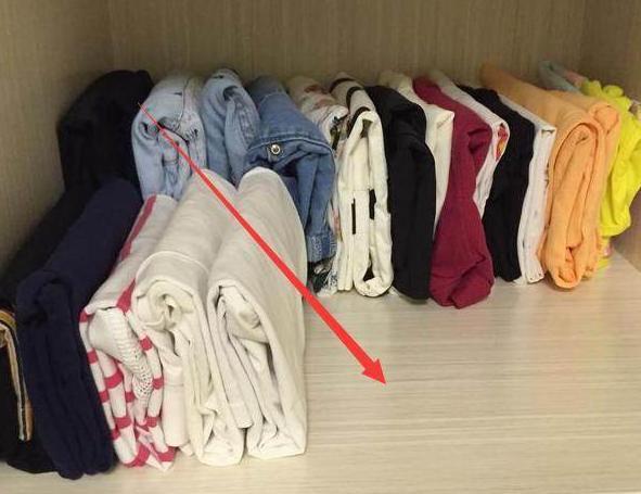衣物太多怎么收纳老保姆教你这么做再多衣服也能归纳整齐