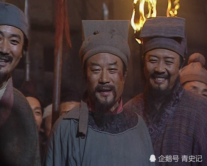 宋江|聚义厅上，晁盖这一次突如其来的排座次，直接惹怒了宋江