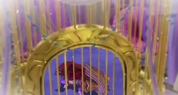 7位叶罗丽被关进笼子,灵公主很伤心,金王子尝到了金之器的味