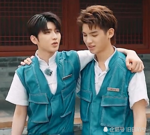 蔡徐坤不愧是npc队长,听到黄明昊对他的称呼,地位一目了然!