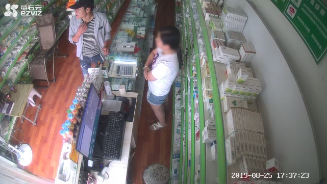 胆大偃师营房口街头多处监控拍下此人附视频