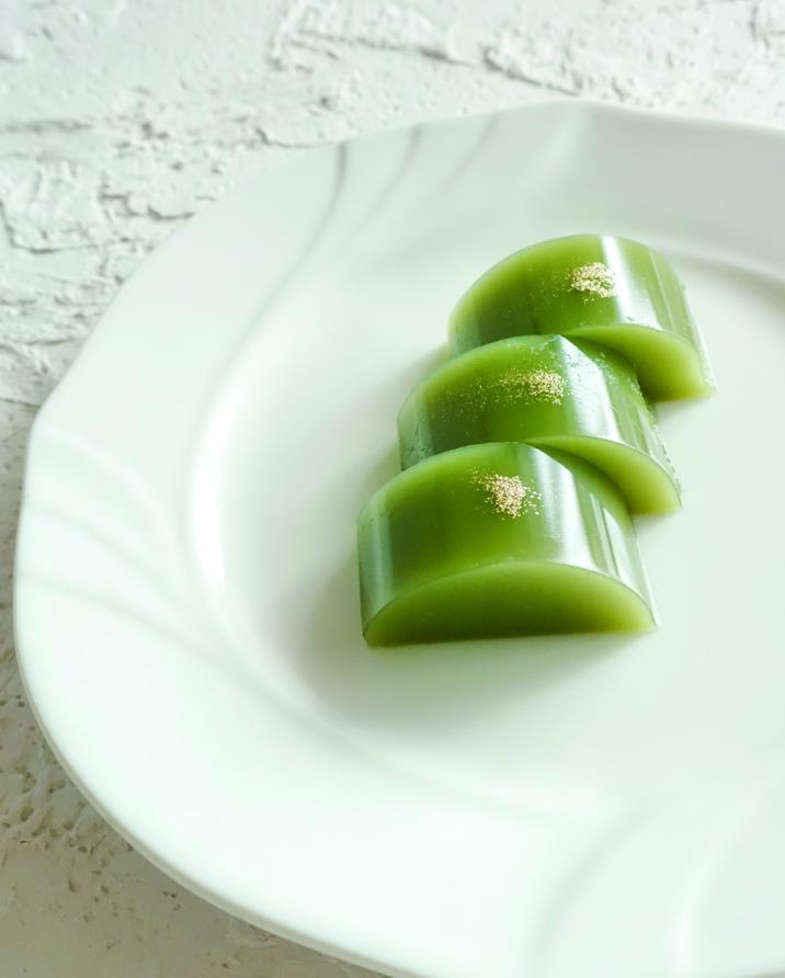 抹茶白豆水羊羹,一款不一样的日式茶点,口感轻盈,吃一口便爱上