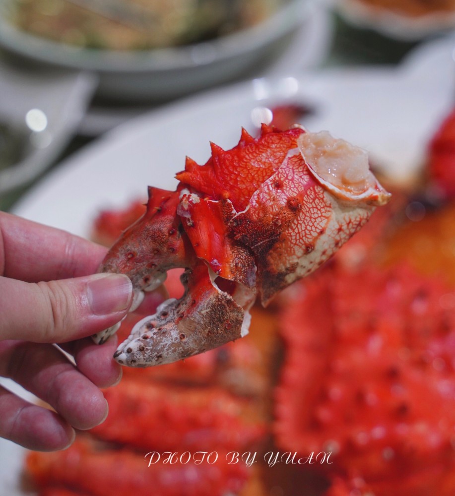 台风天去海鲜城近距离围观蓝鳍金枪鱼解剖秀 视觉味觉双重盛宴