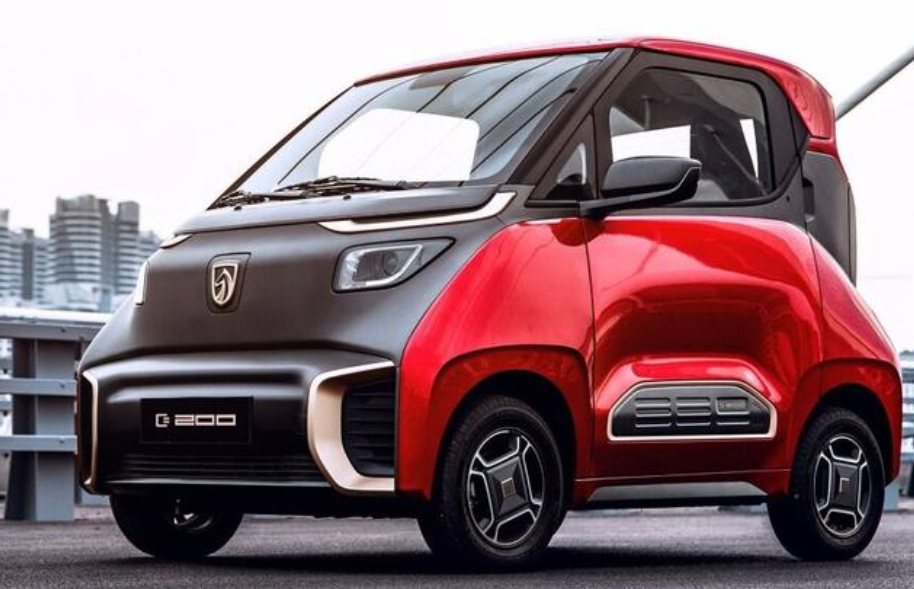 国产最帅气的小型代步车,颜值不输smart,马头车标无人不识