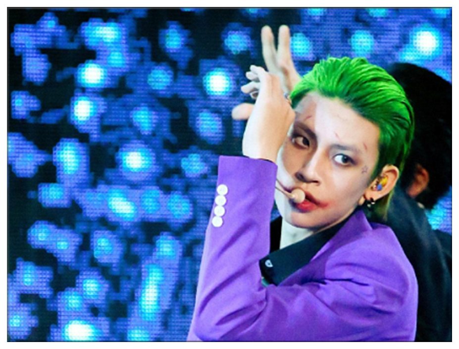 男星的"小丑妆",朱一龙很斯文,王琳凯邪魅,看到他:是本尊吧