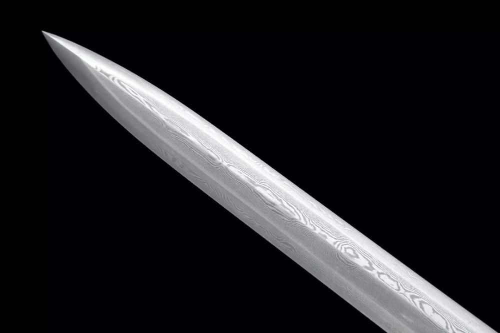 龙泉宝剑一柄高度还原的仿古汉剑简约实用又不失威严宝剑当如此