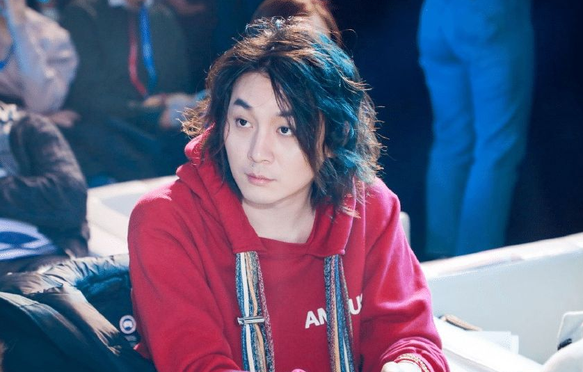 而这两年张大仙的父母做生意亏本了,还欠了几百万