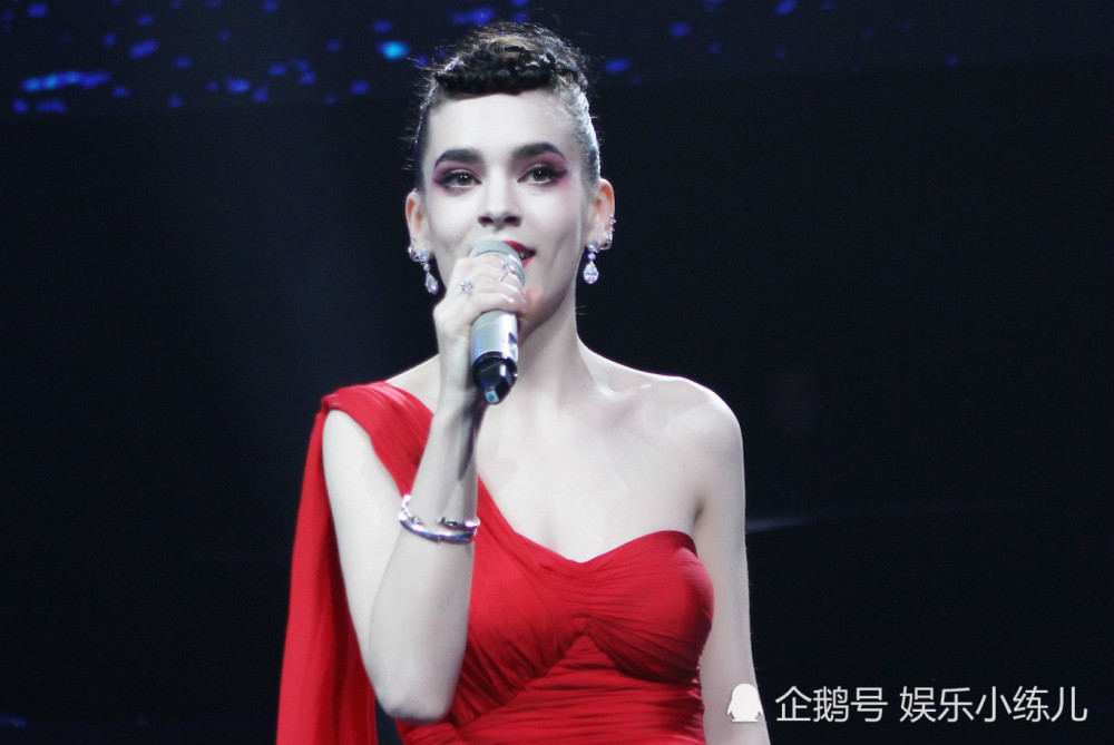 还记得 星光大道 走红的美国歌手唐伯虎吗 现在怎么样了