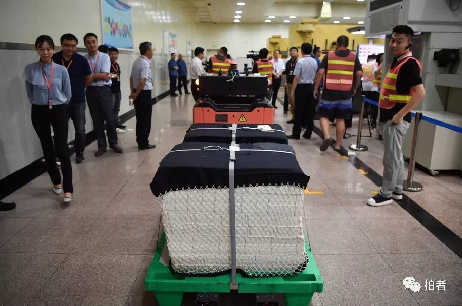 上海市印刷招名片工_現在印刷名片用什么機器_印刷名片的機器多少錢