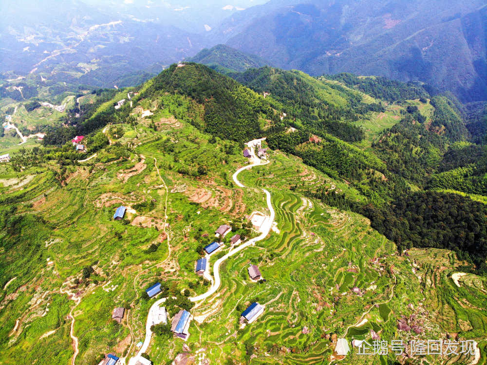 隆回縣虎形山瑤族鄉大託村航拍全景圖