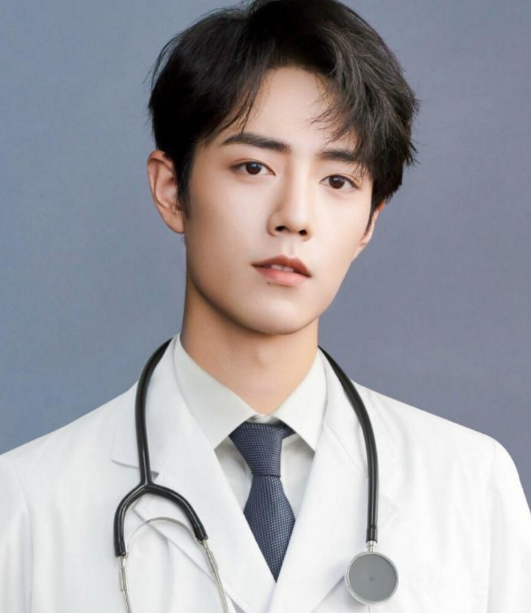 余生肖战剧照被曝光穿手术服出镜迷妹史上最帅男医生