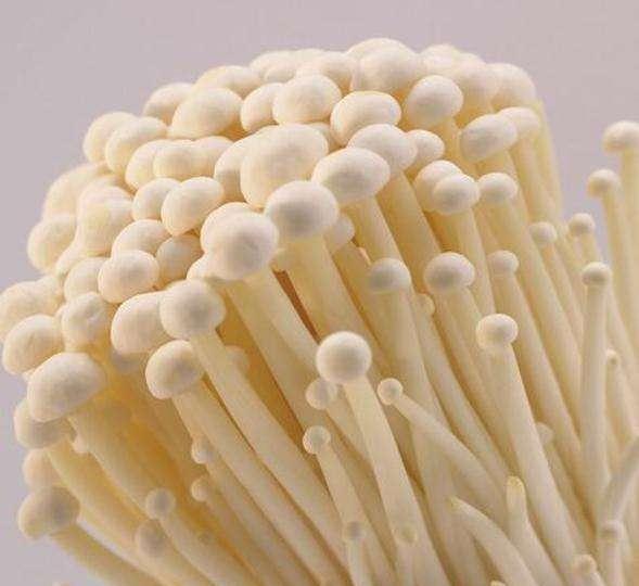 4种常见的"人造物"中,金针菇上榜,第4种别让孩子吃