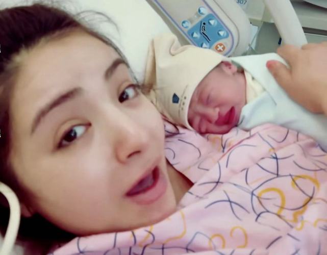 麦迪娜生子过程公开宝宝刚出生眼泡肿百天后颜值蜕变喜人