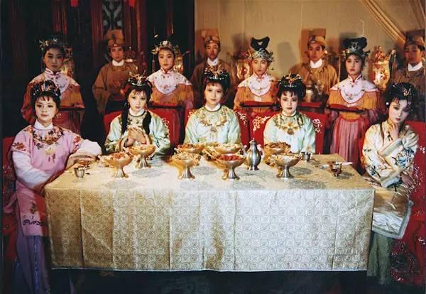 贾府|《红楼梦》里贾府是怎样过重阳节的？
