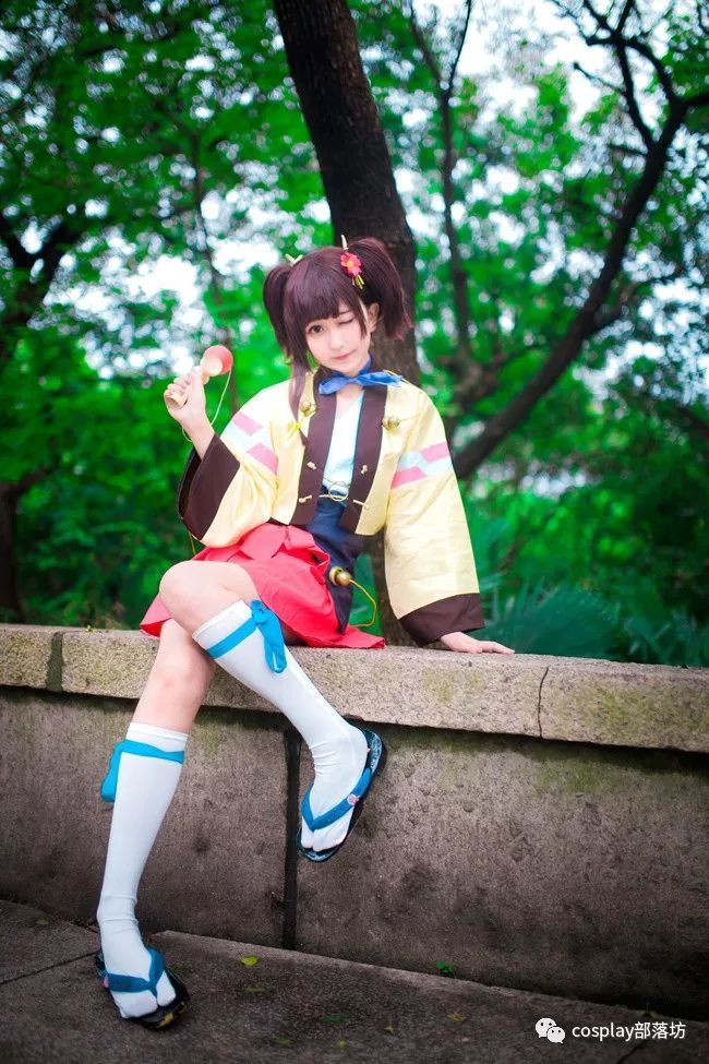 请点亮右下角的小花,谢谢!