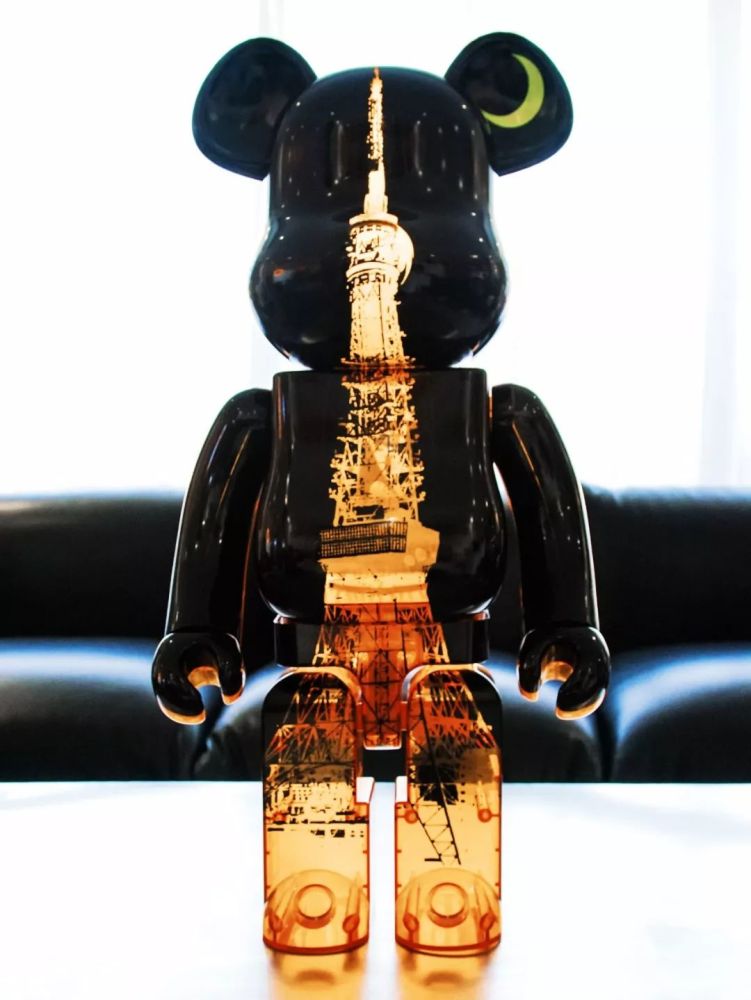 玩具|他在西湖边买200㎡豪宅，4年不住人，堆满的玩具总价超房子