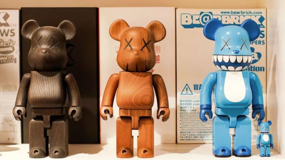 玩具|他在西湖边买200㎡豪宅，4年不住人，堆满的玩具总价超房子