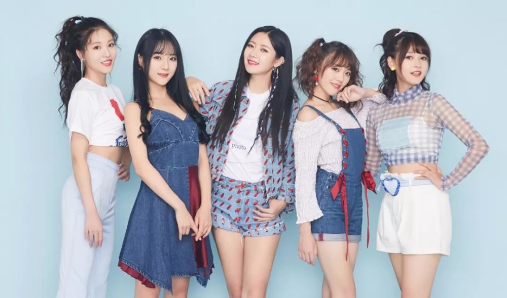 snh48_bluev:朝气蓬勃的正能量偶像