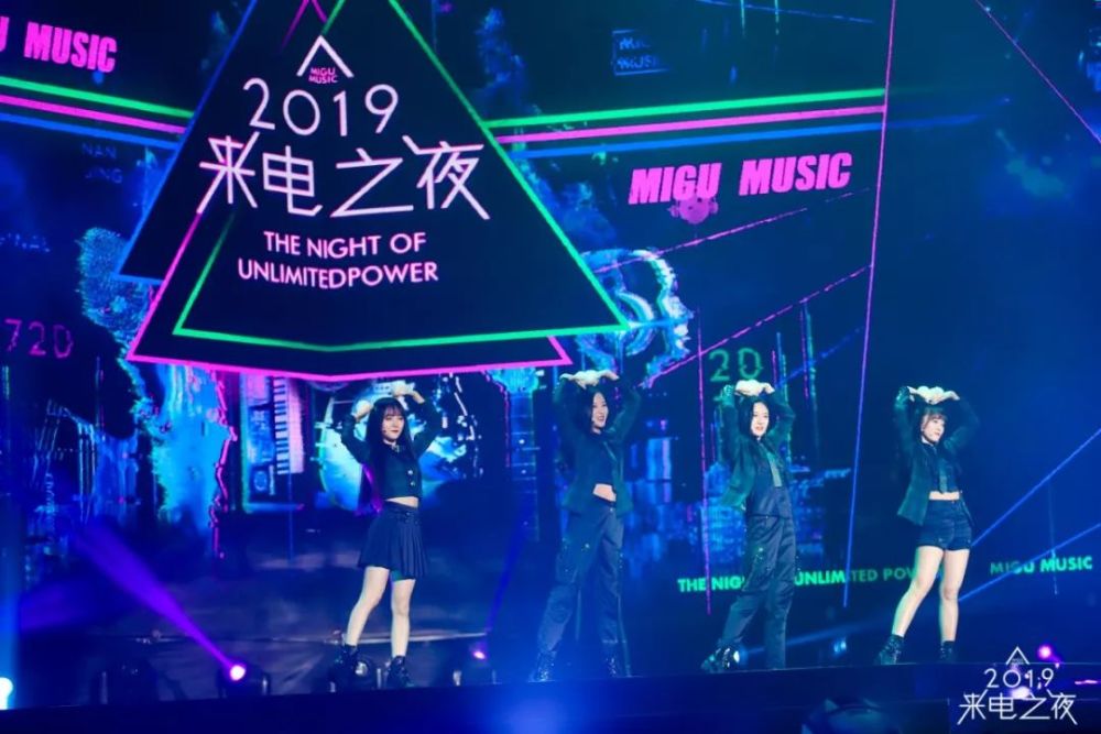 snh48_bluev:朝气蓬勃的正能量偶像