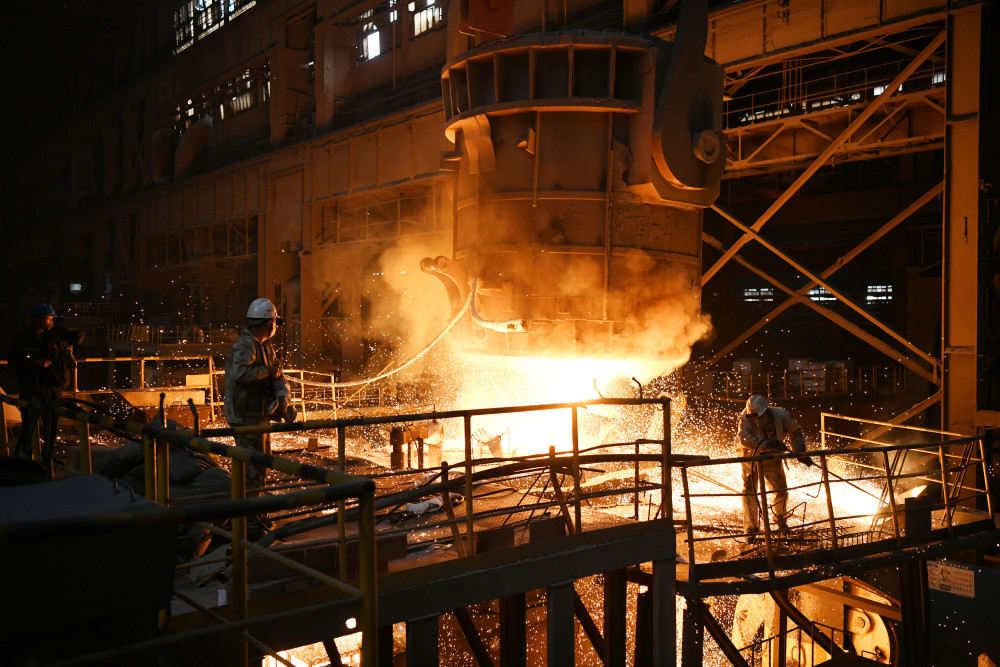 车间里的火花"交响曲"