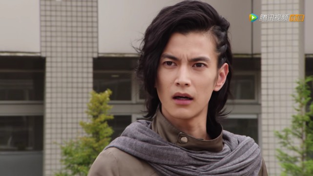 假面骑士时王逢魔时王出现时加头顺鼓掌庆贺斯沃鲁兹欣喜若狂