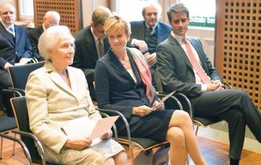 全球最富有25个家族1天赚几亿多数都低调不招摇