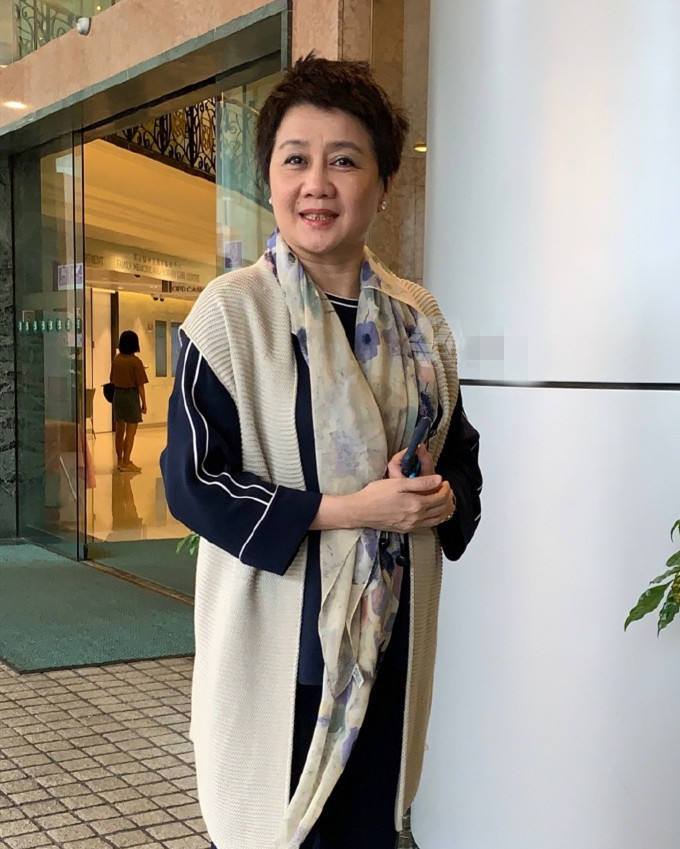 何超盈产女四姨太梁安琪探望,自曝为照顾孙女以后不再接受采访