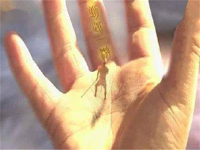 孙悟空被降服后 如来为何喂他铁丸铜汁 如来 喂别的会饿死