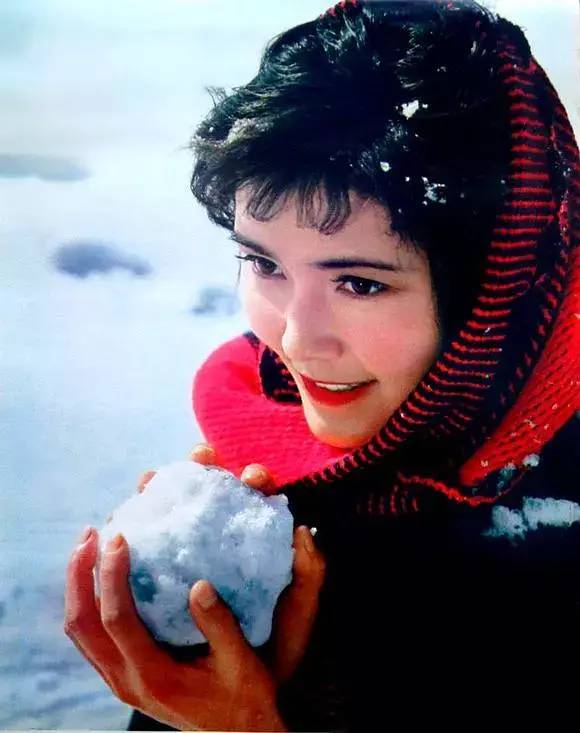 力压林青霞,因太美被诬陷被迫远走他乡的"第一美人"长什么样?