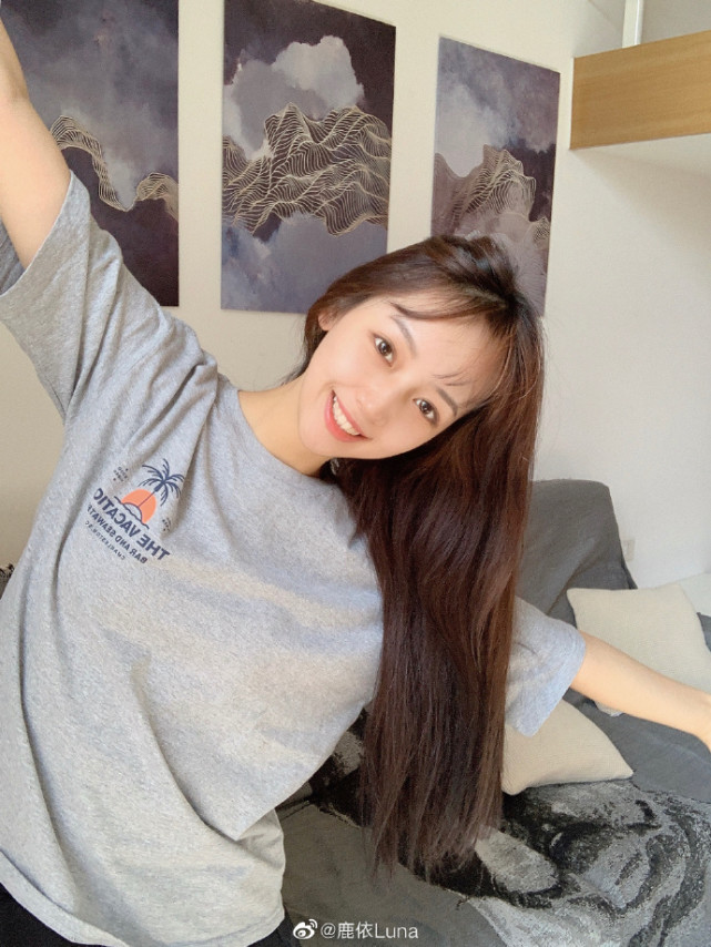 疑似吴亦凡新女友正面照曝光,长相甜美身材好,是北电在读学生