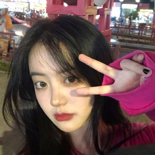 氟西汀ins女生头像一切失望都源于不该有的期待