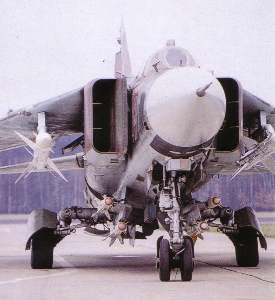 被现实逼出的奇思妙想:盘点各类军用飞机别具一格的起落架