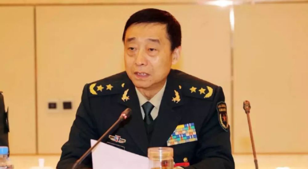 曾在武警部队火箭军任职的中将再添新头衔