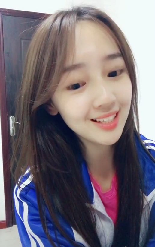 网曝鹿依跟吴亦凡交往的同时与许魏洲还有暧昧?现场观众揭露实情