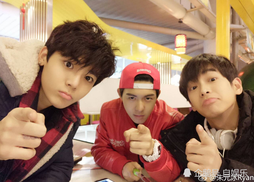 王一博注定要火?看他击败了谁成《天天》主持就懂了,天选之子啊