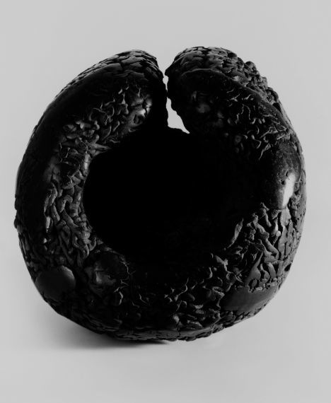 八木一夫的现代陶艺作品赏析