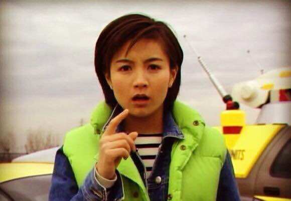 说实话,小时候看超人迪迦时就觉得丽娜真的非常厉害,她非常漂亮,也