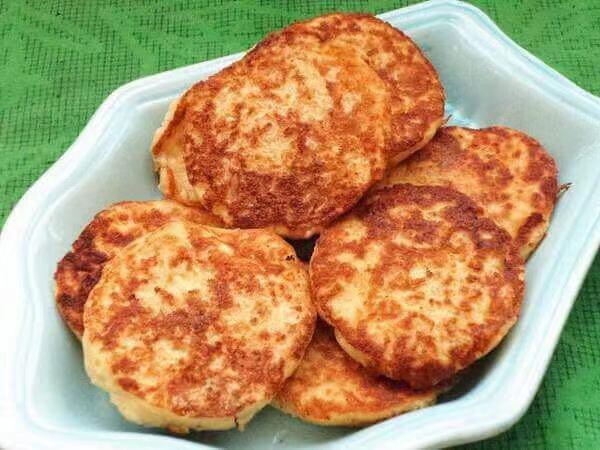 白萝卜豆渣鸡蛋饼配料:白萝卜 500克 ,豆腐渣 150克,鸡蛋 2个,花生油