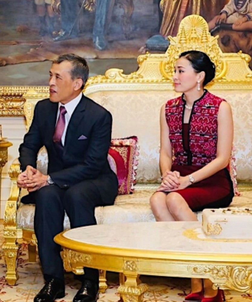 诗妮娜回忆自己贵妃生活状态曾多次与苏提达的状态进行对比