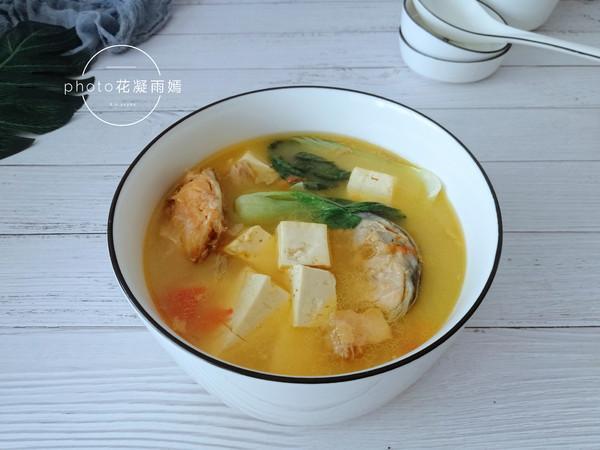 三文魚頭豆腐湯