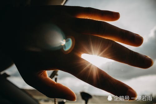 四块五的爱情,现在已经没有了,更多的是无奈