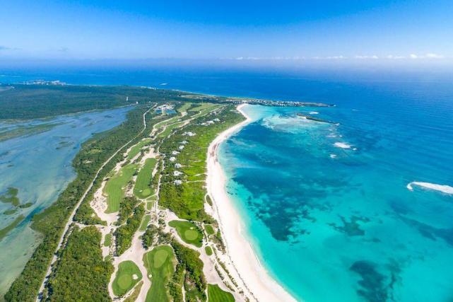 多利安即将穿越岛国巴哈马的大阿巴科岛,大巴哈马岛.