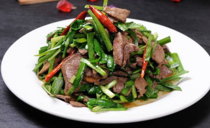 烹饪难度:猪肝非常难处理,整体难度不高,需要注重火候.