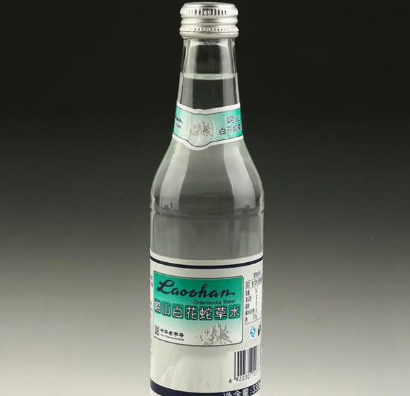 堪称中国 难喝 的6种饮料 你若是全喝过 请收下我的 膝盖