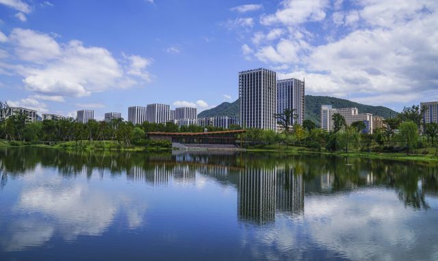 杭州的新硅谷 富阳小镇成双创新地标