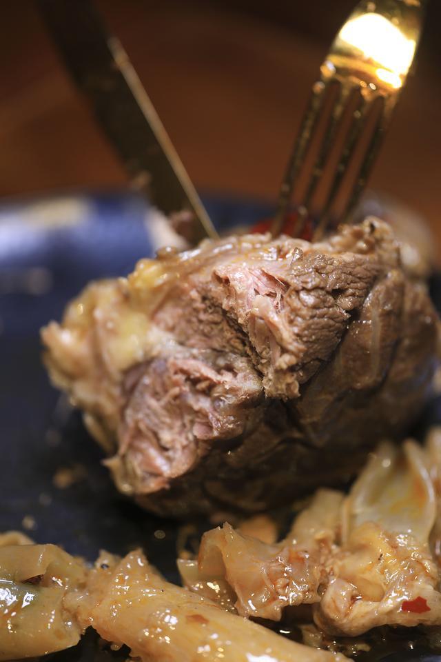 爱琴海店开门迎客 受气牛肉打造牛肉火锅第一品牌